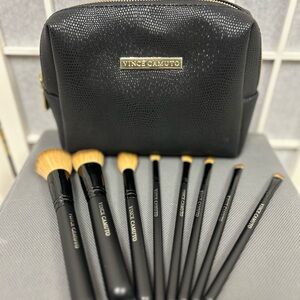Vince Camuto Black Brush Set with Case